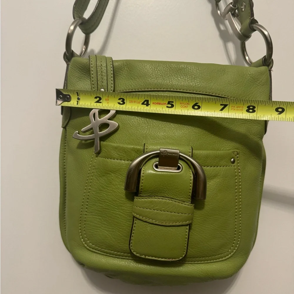 B Makowsky Bright Green Pebble Leather Convertible Crossbody/ Shoulder Bag - Picture 8 of 11